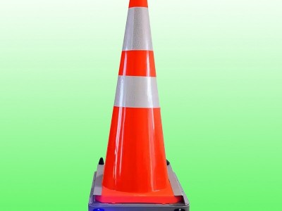 和龙市智能警示路锥机器人 远程封路移动路锥系统支持定制图2